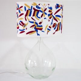 Lampe Garrafon ou bombonne ViBamos tissu Otomi mexicain